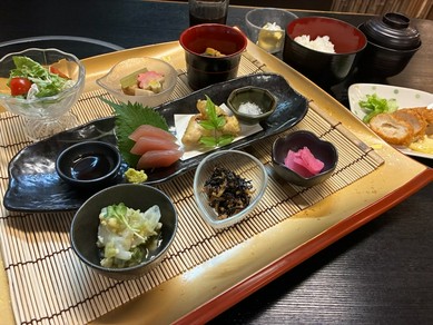 4月【旬彩ランチ】彩鮮やかな美味しさを少しずつお楽しみできる女性に好評ランチ（ドリンク、デザート付）