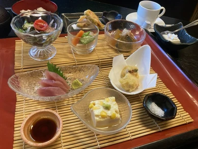 7月「旬彩ランチ」ドリンク、デザート付き
