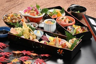 法事・慶事の御弁当【長手二段御膳】4,376円/税込