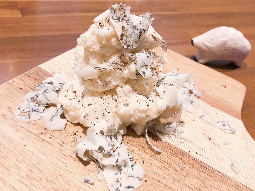 ゴルゴンゾーラのポテトサラダ　蜂蜜を添えて