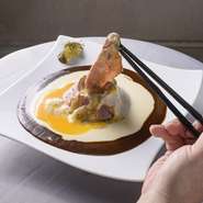 カレーを超えた創作料理？　富士山の中身は未体験のハーモニー