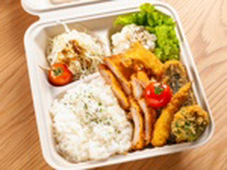 テイクアウト承っております。