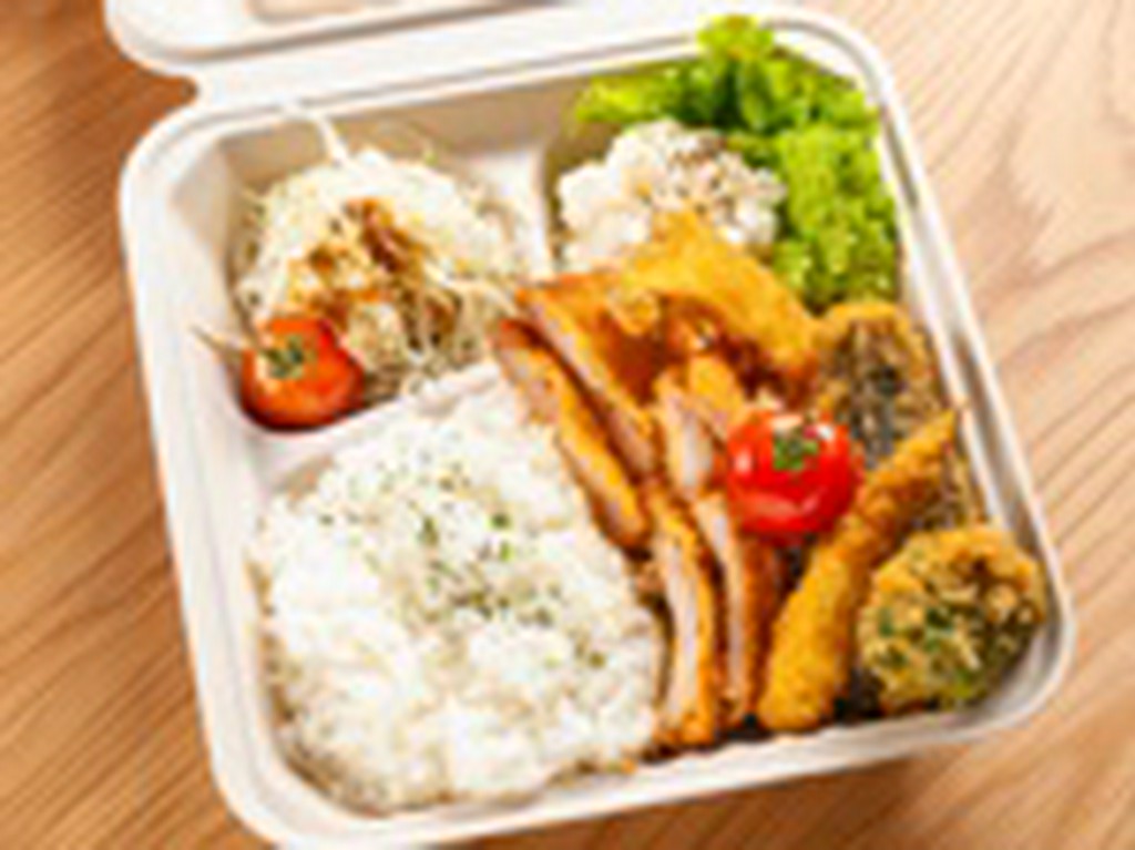 テイクアウト承っております。