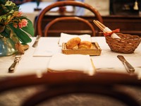 Stutucchini 
Antipasto 
Pasta 
Seconds Piatto
Dolce
Caffe o Te
Piccola Pasticceria

入店可能な時間13:00~14:00