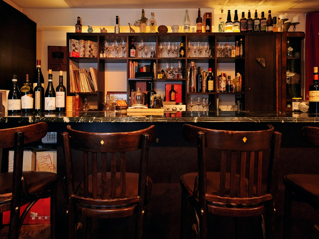 “おひとりさま”やデート利用なら、カウンター席もオススメ