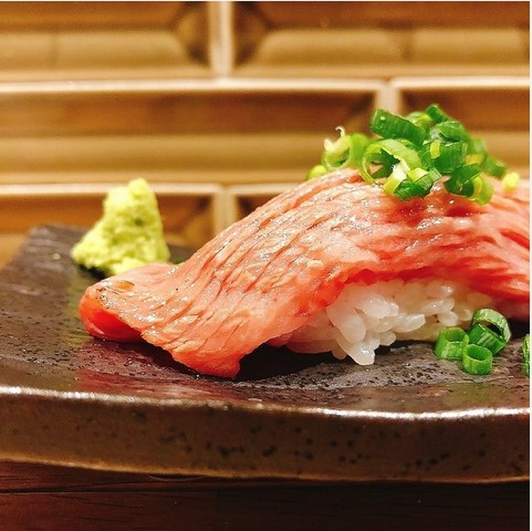 A4黒毛和牛を使用しております。