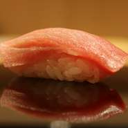 ・アレルギーの食材がございましたら、前日までにご連絡をお願い致します。

・その時期のいい食材を厳選しおまかせコースでご用意しております。
食材のご変更は、お受けできなかったり、追加料金を頂く場合もございます。