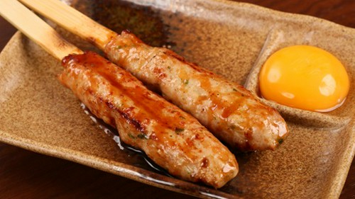 卵黄と共にいただく手づくりつくね