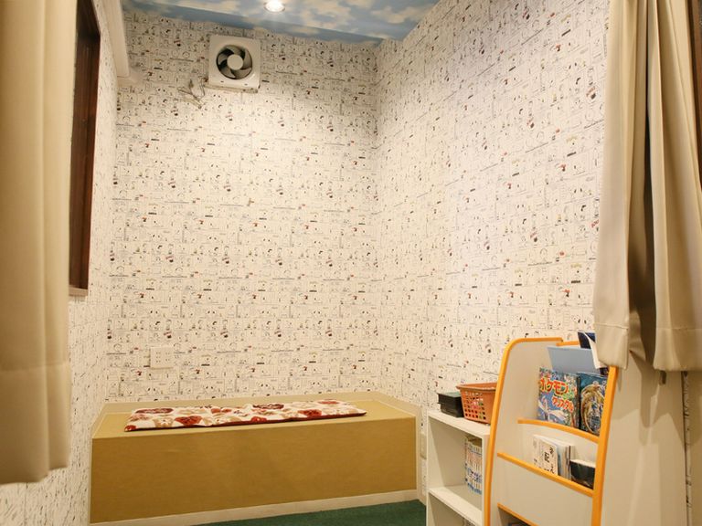 子ども連れに嬉しいキッズルームも完備