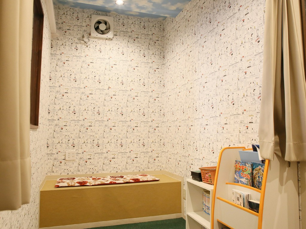 子ども連れに嬉しいキッズルームも完備