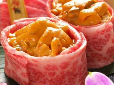 生うにの極み 炙り軍艦【特上霜降り／一貫】＊仙台牛独自ブランド「伊達の黒」＊