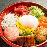 スタミナたっぷり♪お昼のランチに大人気の一品！！ｳｰﾊﾞｰｲｰﾂ限定の丼メニュー！！