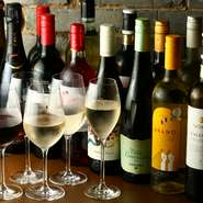 60種類のワインを小売価格（または＋500円）で提供