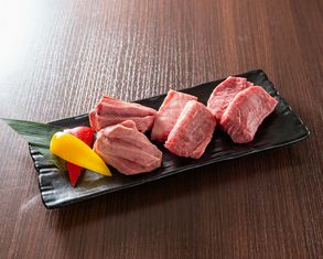 곱창 야키니쿠·모리오카 냉면 미치