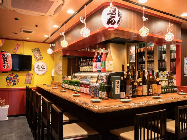 会社帰りに軽く飲みたい時や、デートにぴったりなカウンター席