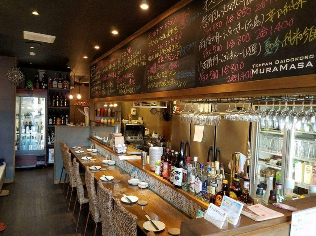 開放的なテラス席あり！！店内も清掃、消毒を徹底しております！