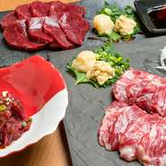 脂の乗った新鮮な馬刺しです。本当に旨い最高級の天然馬刺しを召し上がっていただきたく利益を出していません！　ぜひ！　とろけます。