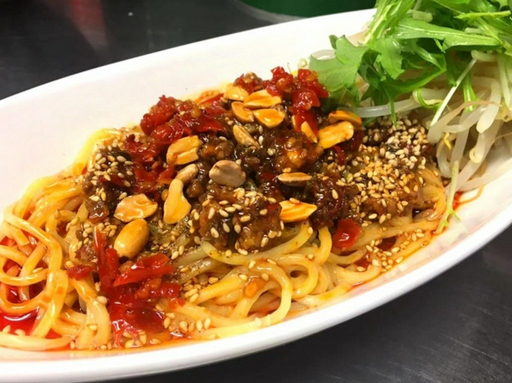 四川風汁なし担々麺