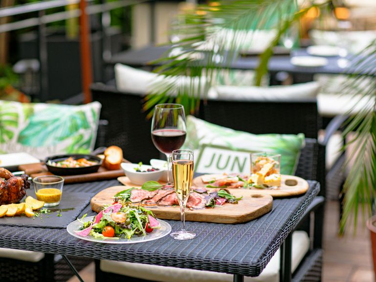 地元の農家との繋がりを大切に。素材にこだわるカフェダイニング