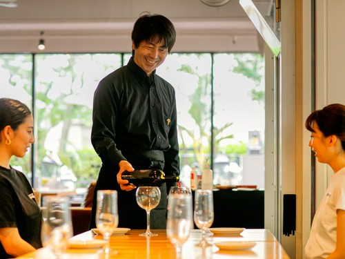 スタッフの温かなおもてなし、サービスにも定評がある人気店