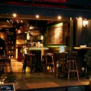 開放的な店内とテラス席で、安心してお食事を楽しめまし！
テラスはペットの同伴もOK!
是非ご利用ください！
