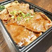 テイクアウトのご用意もございます。ご自宅やオフィスでのお食事にどうぞご利用くださいませ。UberEatsにてデリバリーも承っております！