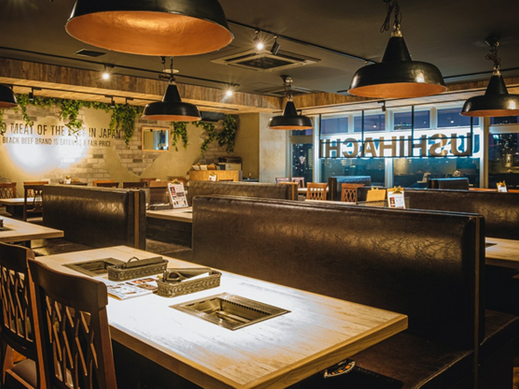 1時間に1度アルコール消毒や店内の換気他を徹底し行っております