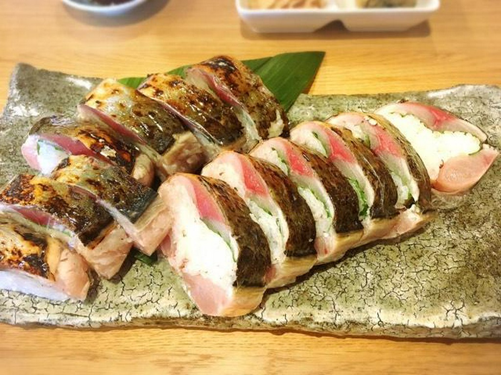 炙り鯖寿司　(1本)