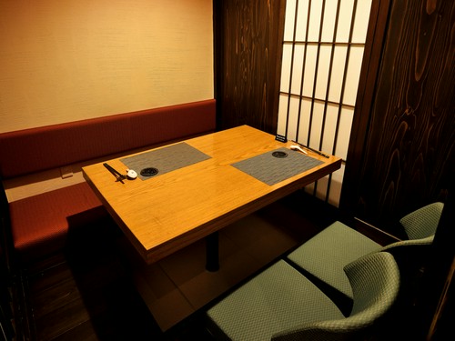 全席個室なのもポイント。ここだけの“オフレコ話”も叶う