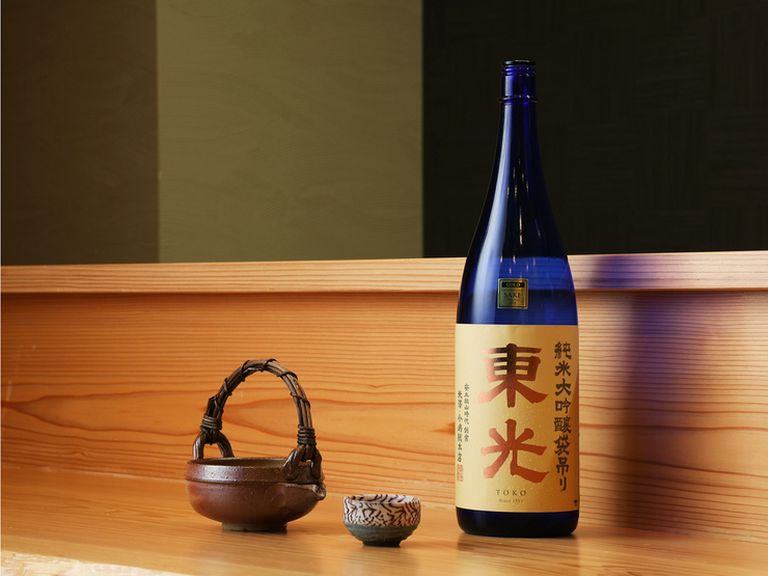 厳選された美酒がズラリ。時にはオススメに身を委ねてみては