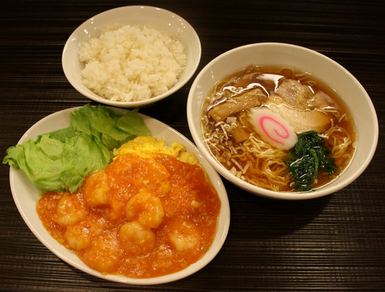 餃子と中華 豆点 自由が丘 中華料理 のグルメ情報 ヒトサラ