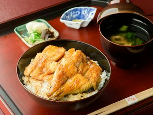 Japanese cuisine Ryotei Meigetsuro