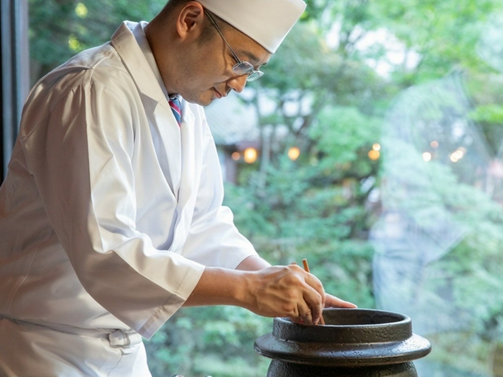 ゲスト各々に寄り添い、特別な日の幸せな食事と時間を紡ぐ
