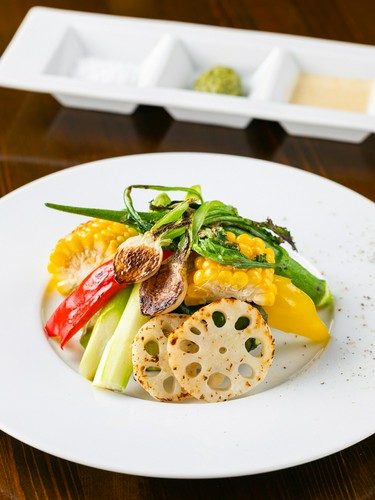 とってもカラフル『いろんな野菜の鉄板焼き』
