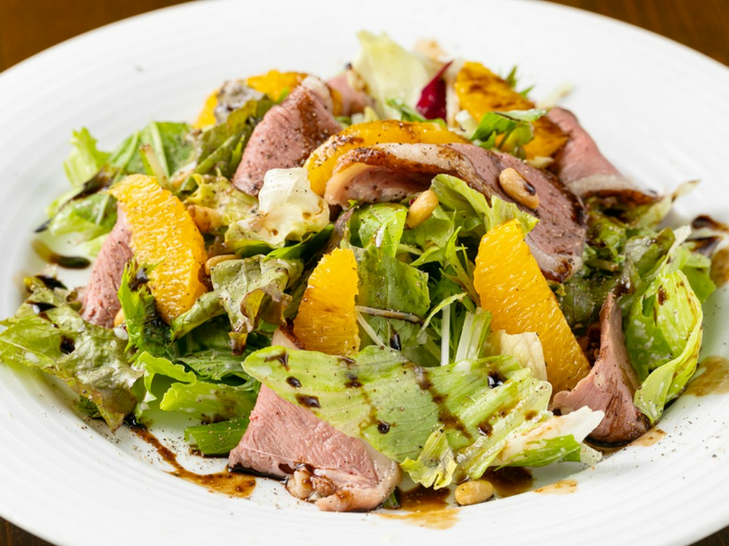 爽やかなサラダ『合鴨とオレンジのサラダ』