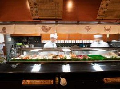 洗練された空間で、食事や会話を心ゆくまで堪能