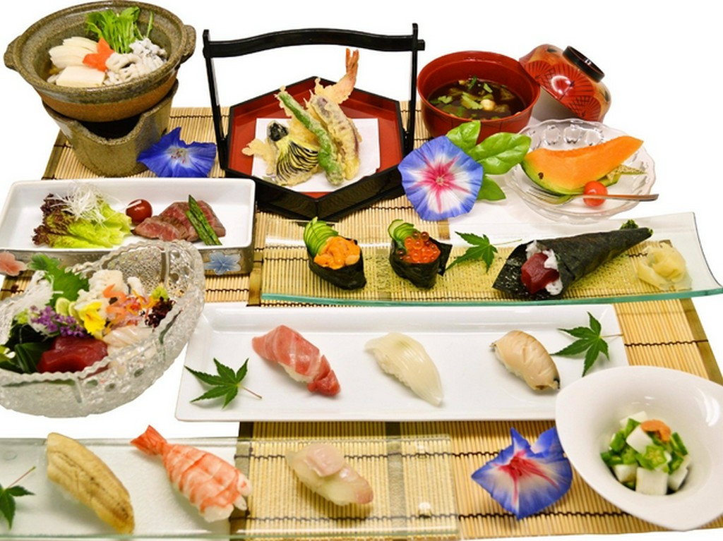 板長自慢の季節料理を堪能できる『貴船コース』