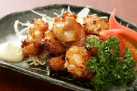 和牛の丸腸を秘伝のタレで焼き上げました！
溢れる旨みにビールが進みます！