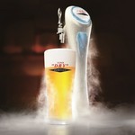 特別なサーバーで氷点下まで冷やされたスーパードライ。
より研ぎ澄まされたキレ、のど越しをお楽しみあれ！