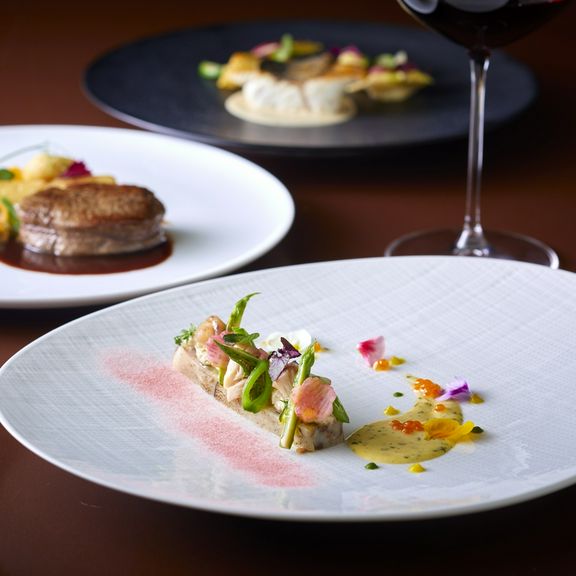 おいしく美しく、コースのスタートを告げてくれる『オードブル』