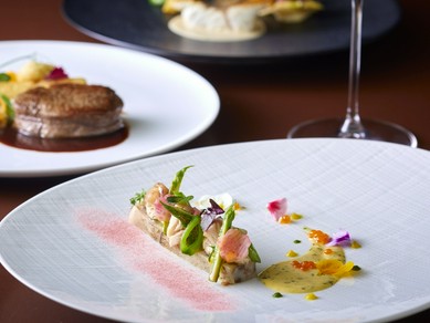 おいしく美しく、コースのスタートを告げてくれる『オードブル』