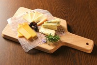 チーズの盛り合わせ3種