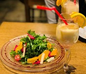 女性に大人気！
仕上げのバルサミコソースがハマります♪
Lサイズ:¥1080

