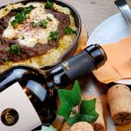 ５日間コトコト煮たお肉料理の王道！！
赤ワインたっぷりとトマトで大人の味わい☆