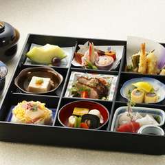 美味しい四季折々の懐石料理をご堪能ください