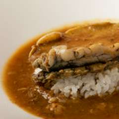 ひと皿ごとに驚きと楽しさ、そして美味しさをお約束いたします。