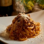 六甲牛と神戸ポークのお肉たっぷりボロネーゼ タリアテッレでどうぞ