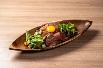 お月見ローストビーフ サラダ仕立て