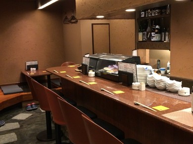 地下1階の隠れ家的な雰囲気です