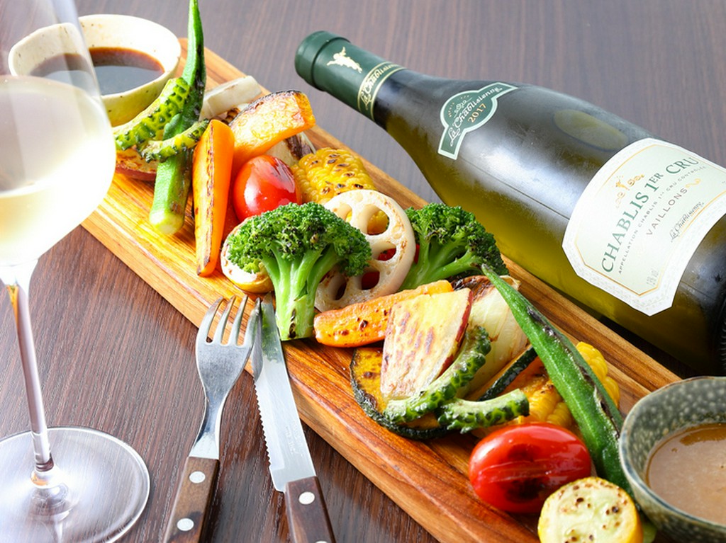 無農薬野菜を、めいっぱい食べられる『MORI FARMのてんこ盛り野菜グリルプレート』